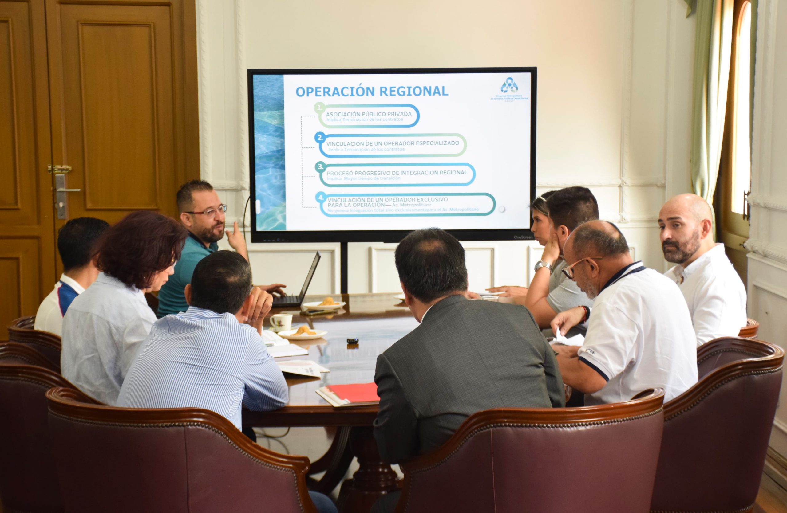 EL ALCALDE JORGE ACEVEDO REAFIRMA EL COMPROMISO CON EL ACUEDUCTO METROPOLITANO