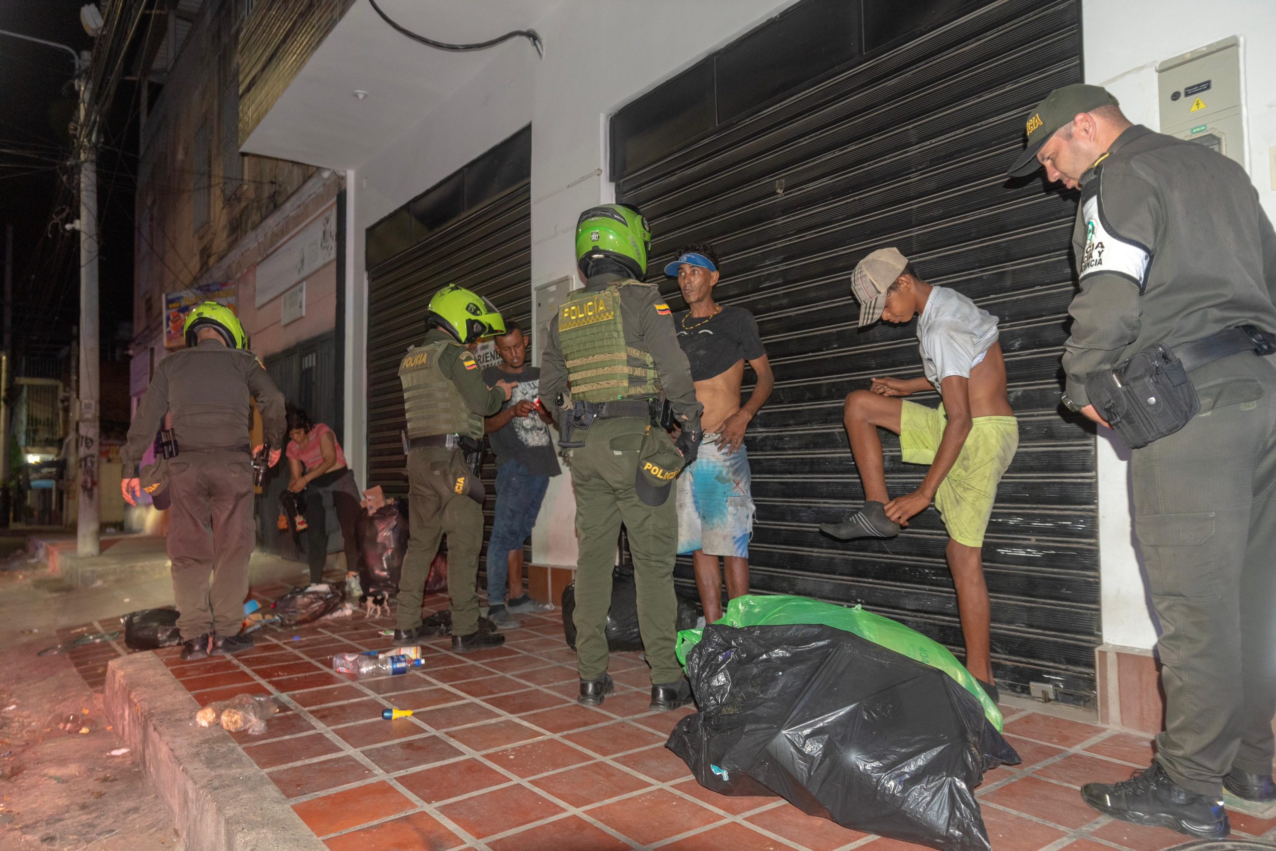 MILITARES Y POLICÍAS SALEN A LAS COMUNAS DE CÚCUTA