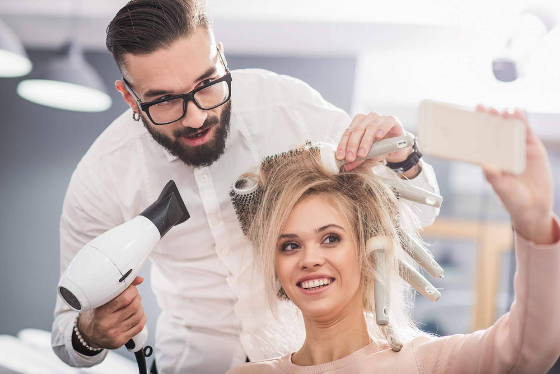 Nuevos hábitos digitales y por qué las redes ya no bastan para conectar con el cliente de belleza