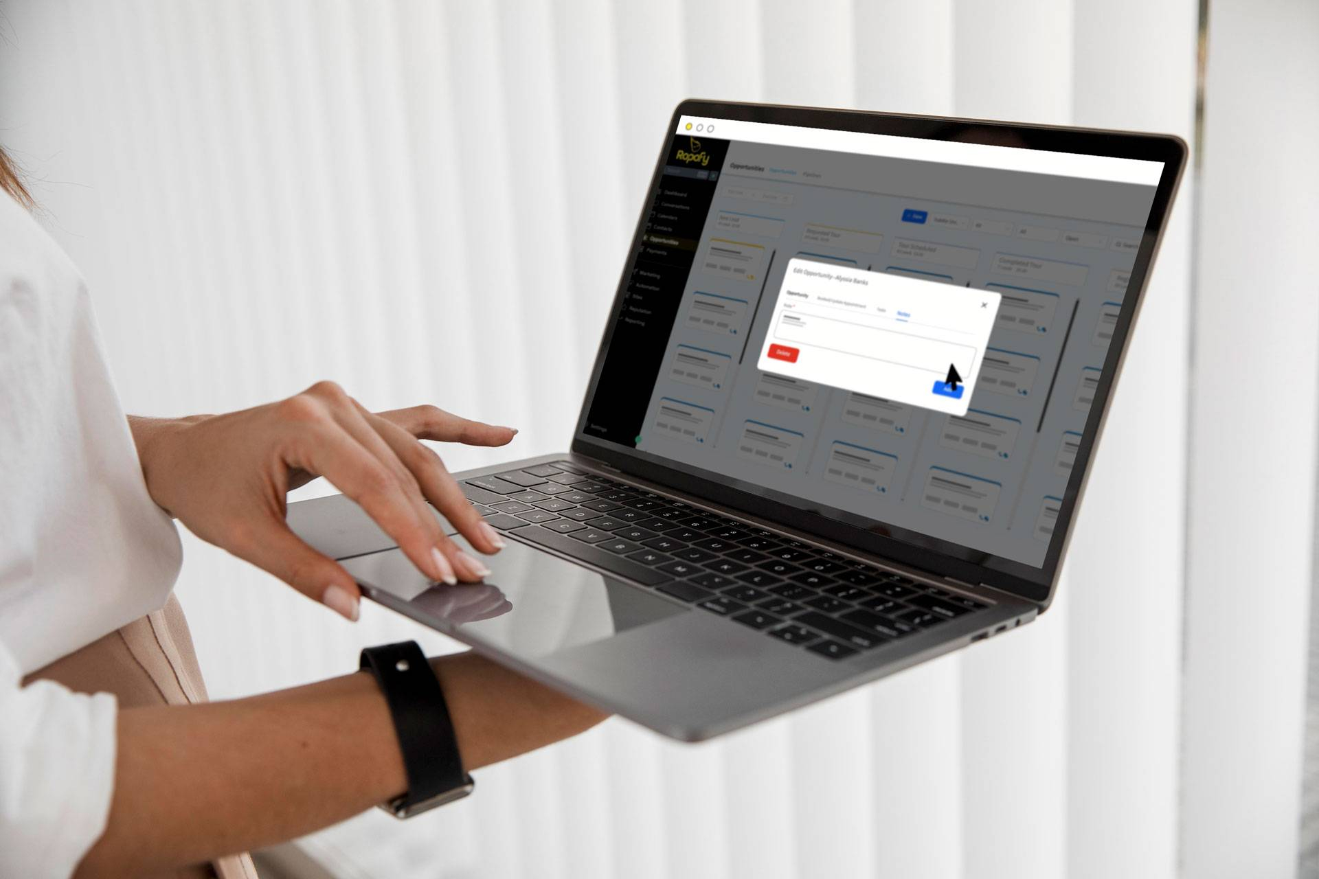 Ropofy impulsa las ventas con un CRM en español adaptado a sectores clave